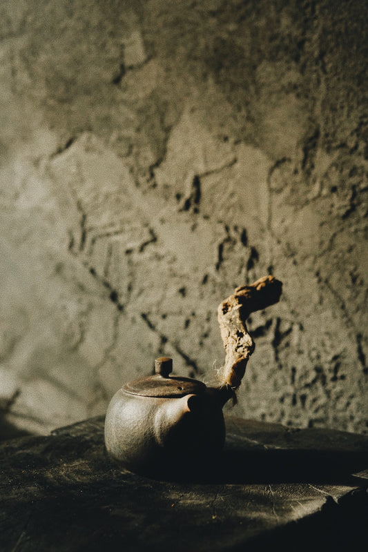 wooden handle sidehandle teapot | woodfired