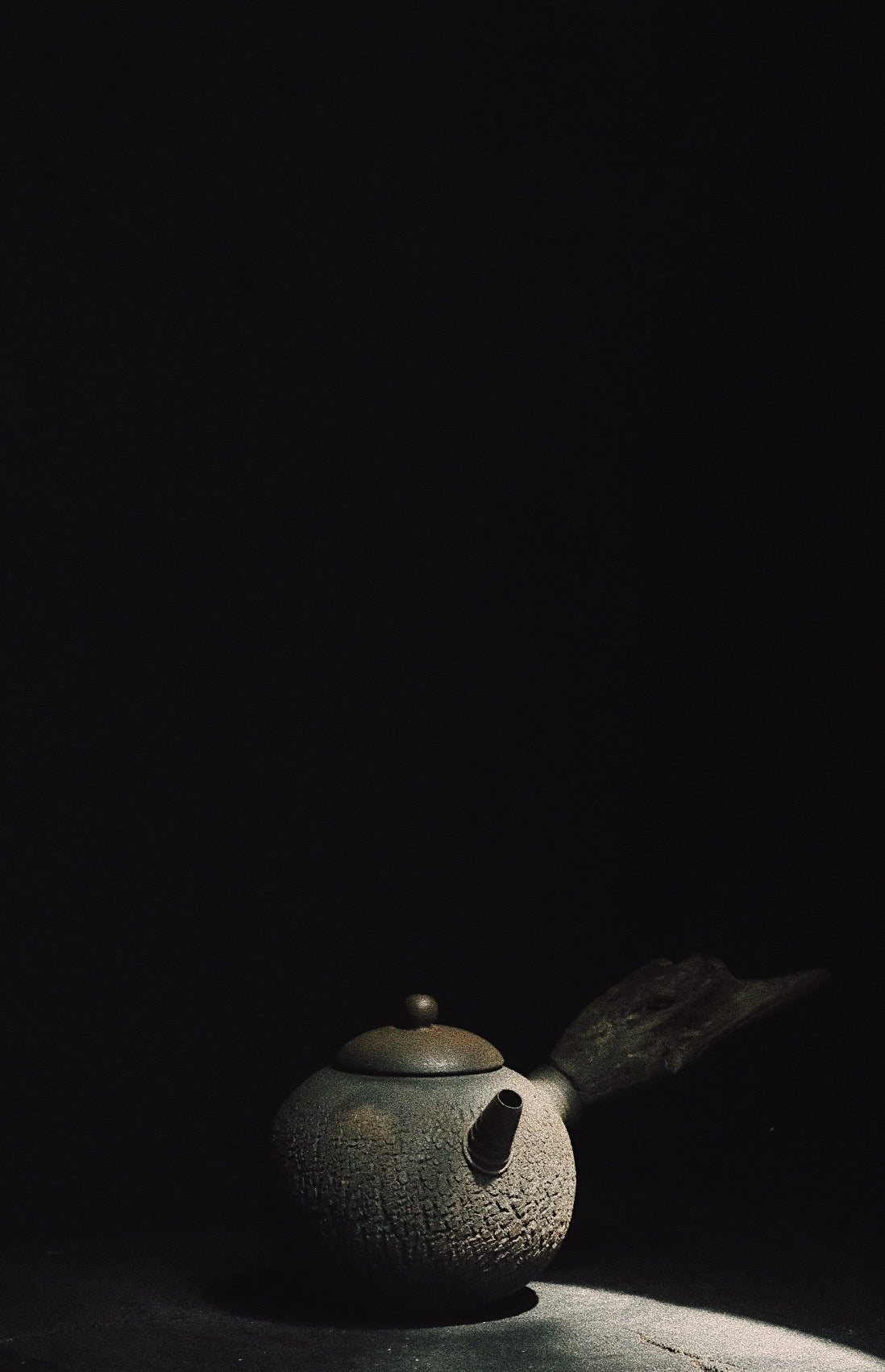 wooden handle yixing teapot • woodfired