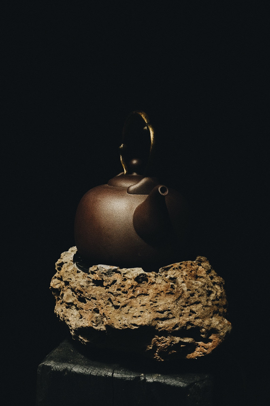 a stone hearth • aubade • infrared brazier