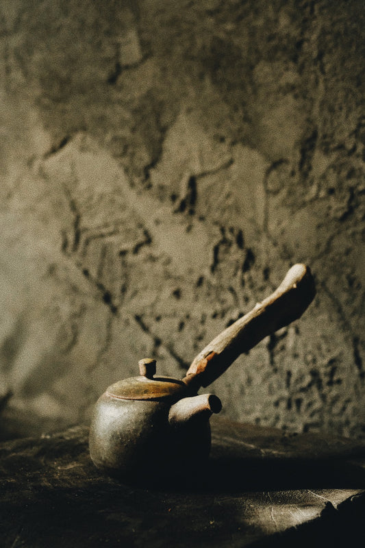 wooden handle sidehandle teapot | woodfired