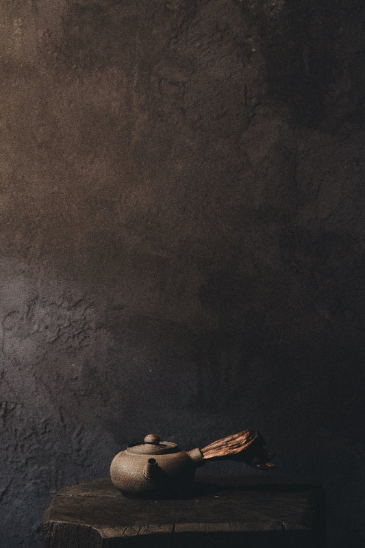 ruin 1.2 • sidehandle teapot